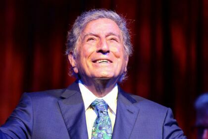 Anderson Cooper, Carson Daly & More Honor Tony Bennett After His Death