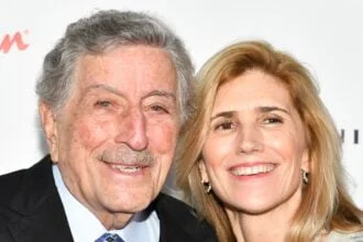 Tony Bennett’s Wife and Son Honor His “Life and Humanity” After Death